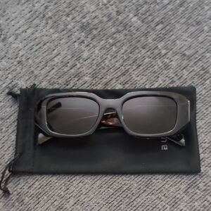 BUTABY Dark Leopard Style Sunglasses with Case